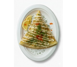 Солёный блин с сёмгой и авокадо image